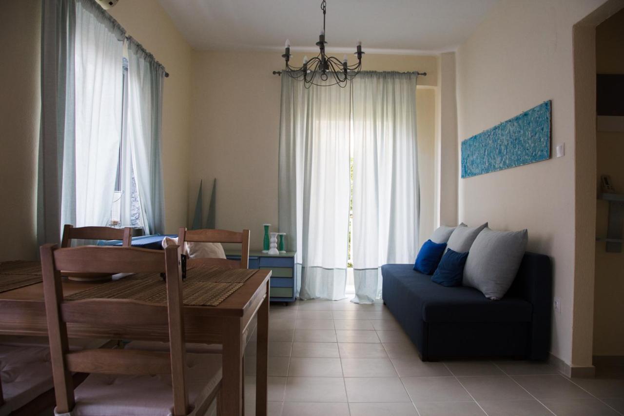 Blue Theros Apartments Paralia Dionysiou Exterior photo